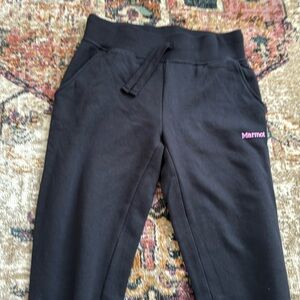 Marmot sweats sz s women’s